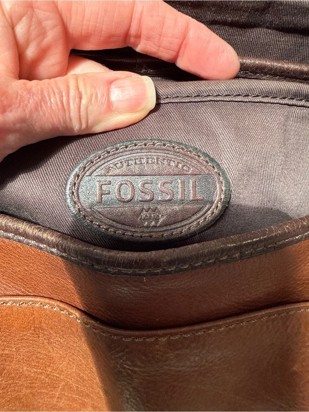 Fossil Vintage Distressed Leather Messenger Bag - Cognac Brown - Fits 15